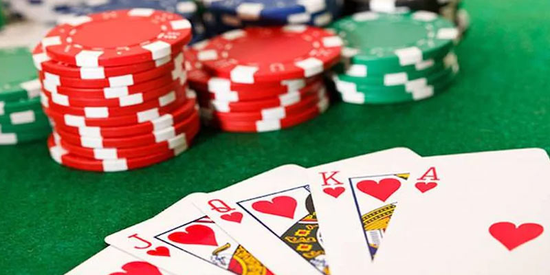 Thực hành liên tục để Chơi Poker Chuyên Nghiệp