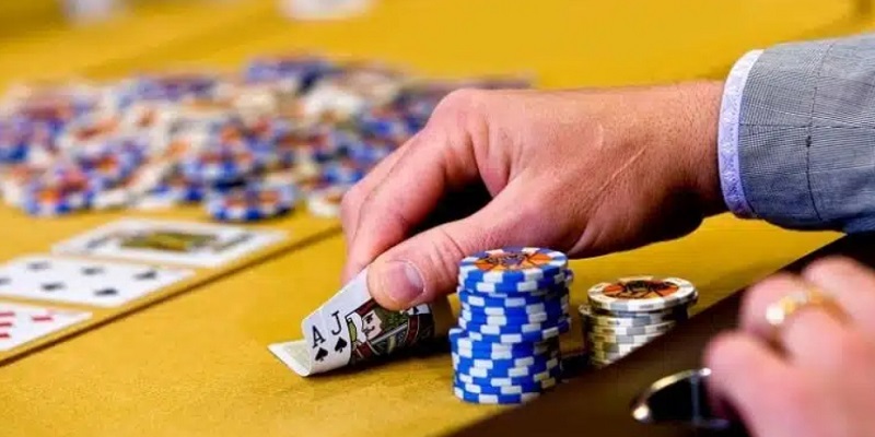 Cách Chơi Poker Hay Như Cao Thủ Tại Giải Quốc Tế