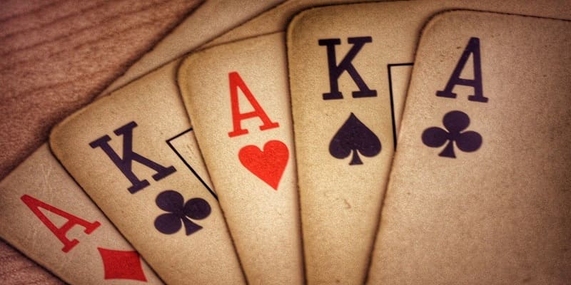 Kinh nghiệm áp dụng cách chơi bài Poker 5 lá