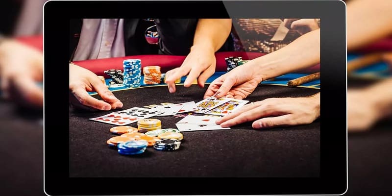 Thông tin về choi Poker an tien tren mang